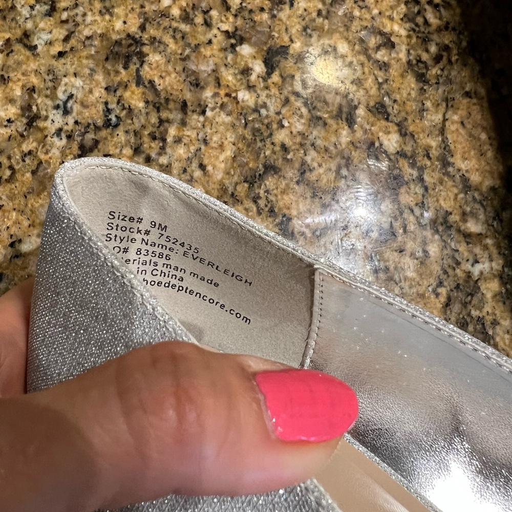 Women's Silver Heels with Bow Detail - Picture 5 of 9